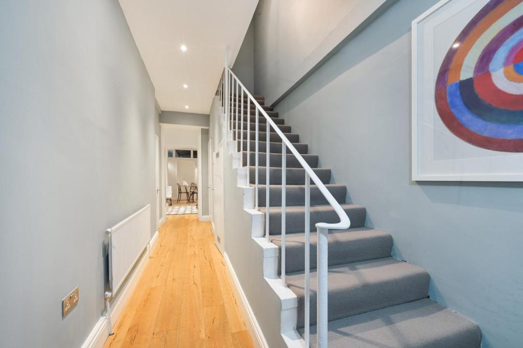 شقة Cozy Hideaway In South Ken! لندن المظهر الخارجي الصورة